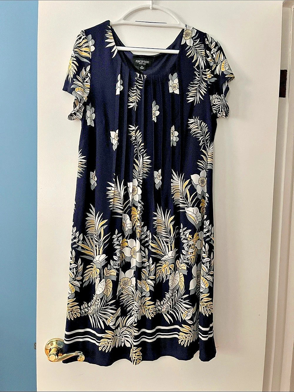Perceptions Floral Maxi Dress in Black & Yellow Size XL Like New